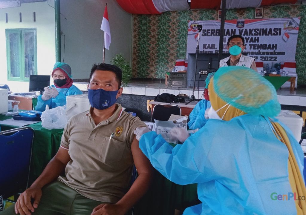 500 Peserta Serbu Vaksinasi di Markas Kodim Lombok Tengah - GenPI.co NTB