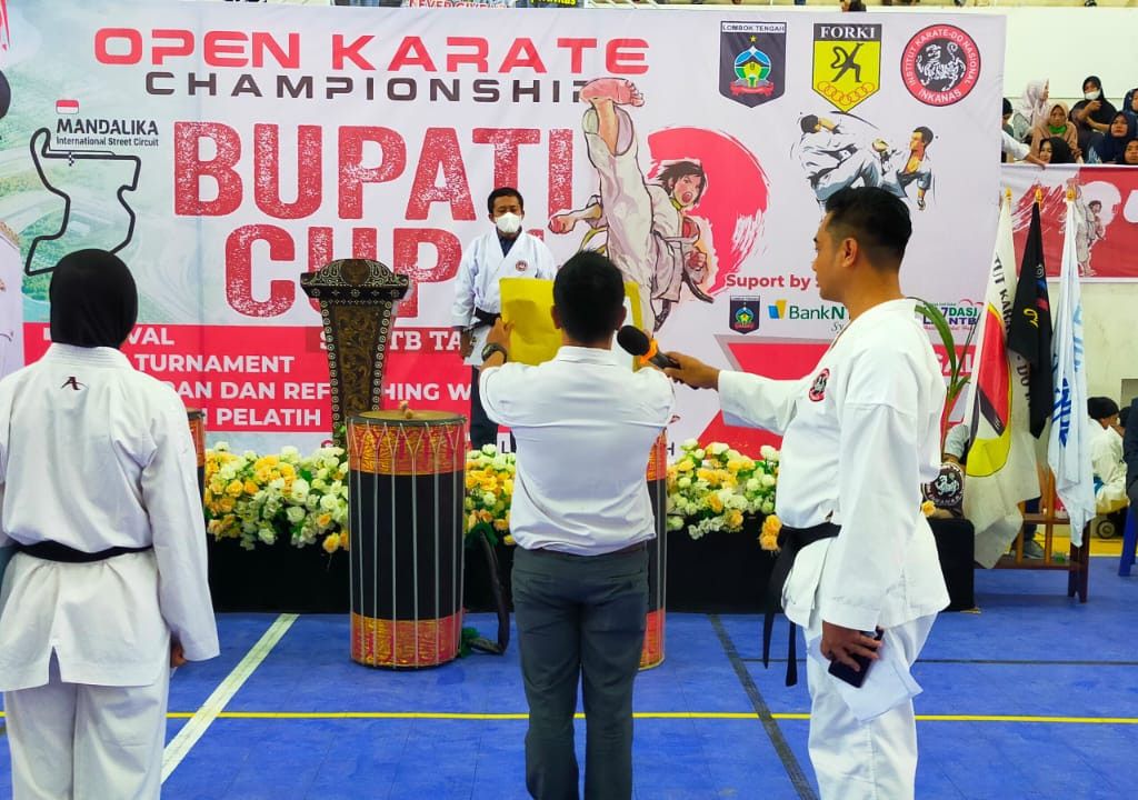 Ribuan Atlet Karate Perebutkan Piala Bupati Loteng - GenPI.co NTB