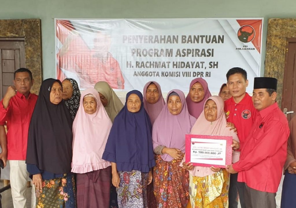 Rachmat Hidayat Bantu Janda dan Ponpes di Lombok Barat - GenPI.co NTB