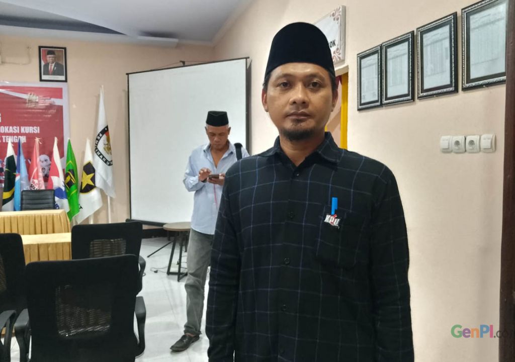 KPU Lombok Tengah Yakin Tidak Ada Spanduk Ajakan Golput Pemilu 2024 - GenPI.co NTB