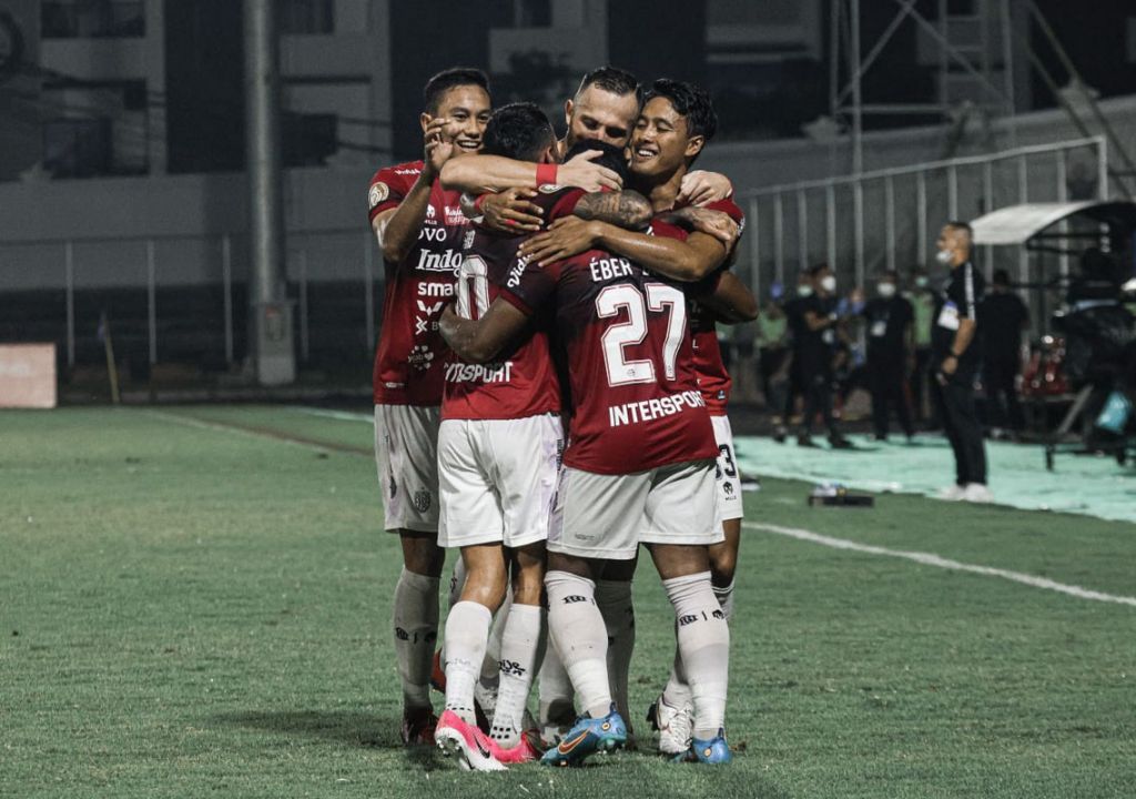 Hasil Liga 1: Bali United Akan Juara, Persipura Rawan Degradasi - GenPI.co RIAU