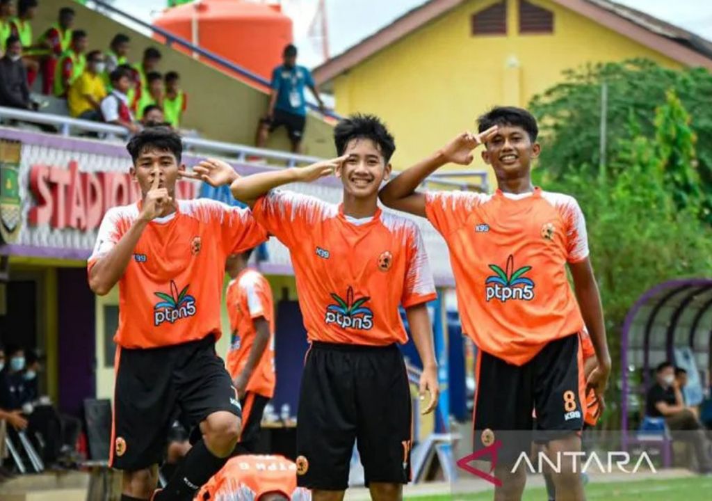 Piala Soeratin 2022: Wakil Riau Sangar, Ayo Tuntaskan - GenPI.co RIAU