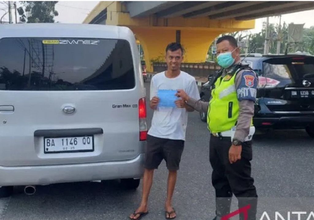 Polda Riau akan Tindak yang Cetak Pelat Putih Sendiri - GenPI.co RIAU