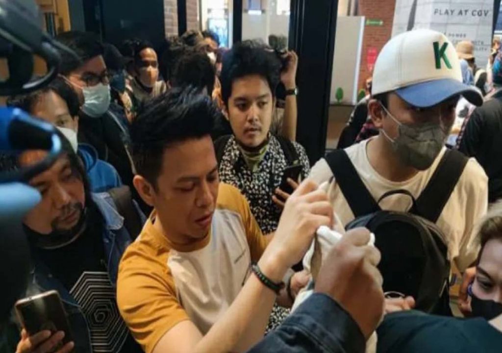 Ray Prasetya Cium Bunga Citra Lestari, Ariel Noah Bilang Begini - GenPI.co RIAU