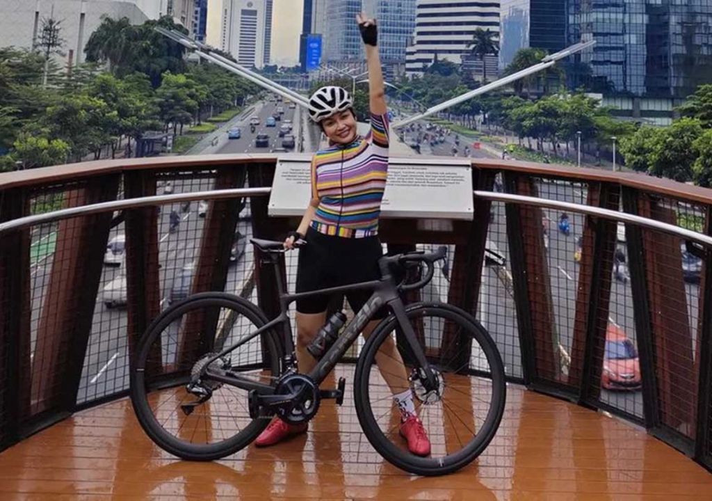 Kecelakaan Bersepeda, Virnie Ismail Mengambil Hikmahnya - GenPI.co RIAU