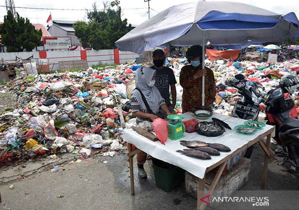 Sampah Menumpuk, Pekanbaru Tambah Anggaran Pengelolaan - GenPI.co RIAU