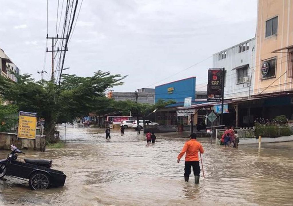 Hujan Lebat, Ratusan KK di Pekanbaru Terdampak Banjir - GenPI.co RIAU