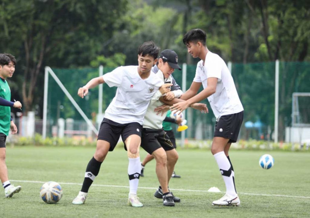 Persiapan Piala AFC, Shin Tae-yong Terus Gembleng Timnas U-20 - GenPI.co RIAU