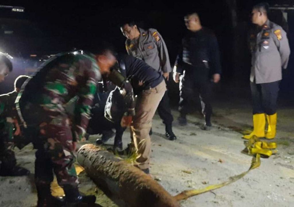 Pemancing di Pekanbaru Temukan Bom Mortir Berat 250 Kg - GenPI.co RIAU