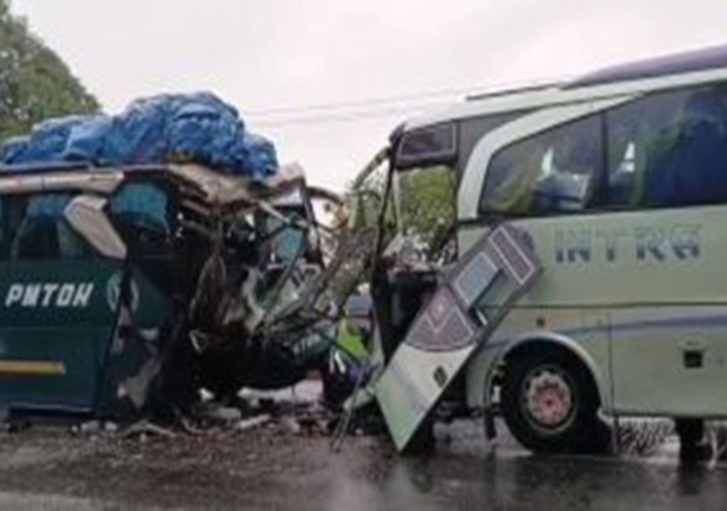 2 Bus Kecalakaan di Rokan Hilir, Ada Korban Luka Berat - GenPI.co RIAU
