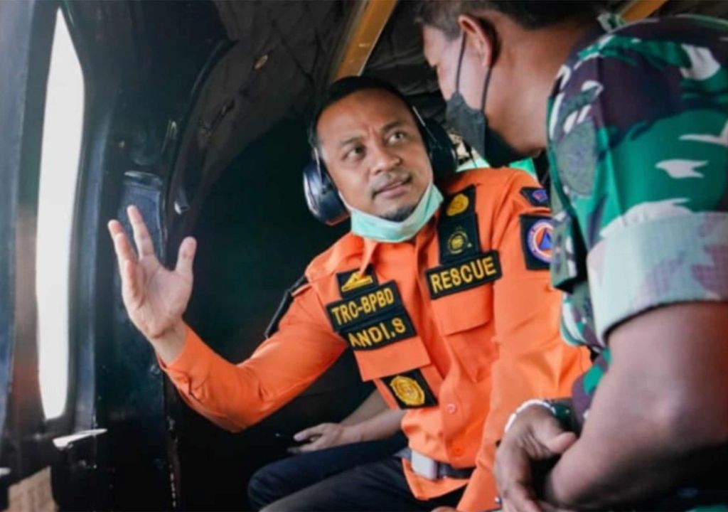KM Teman Niaga Tenggelam di Selat Makassar, Gubernur Sulsel Beri Kabar Baik - GenPI.co SULSEL