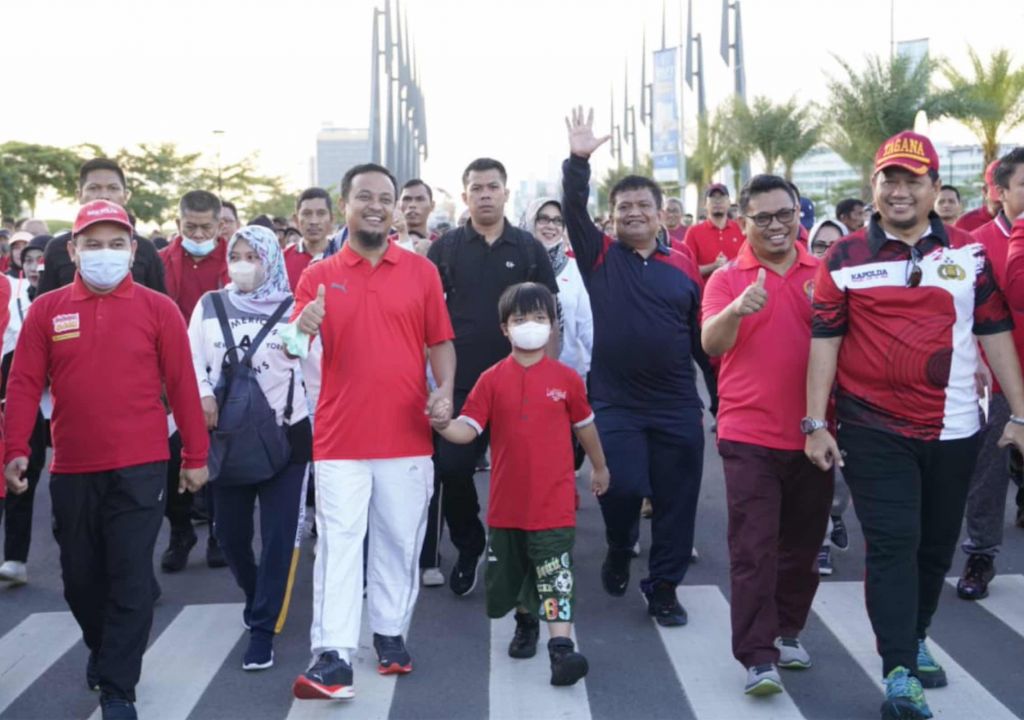 Gubernur Sulsel Bikin Ribuan Anak Buah Happy, Bilang Luar Biasa - GenPI.co SULSEL