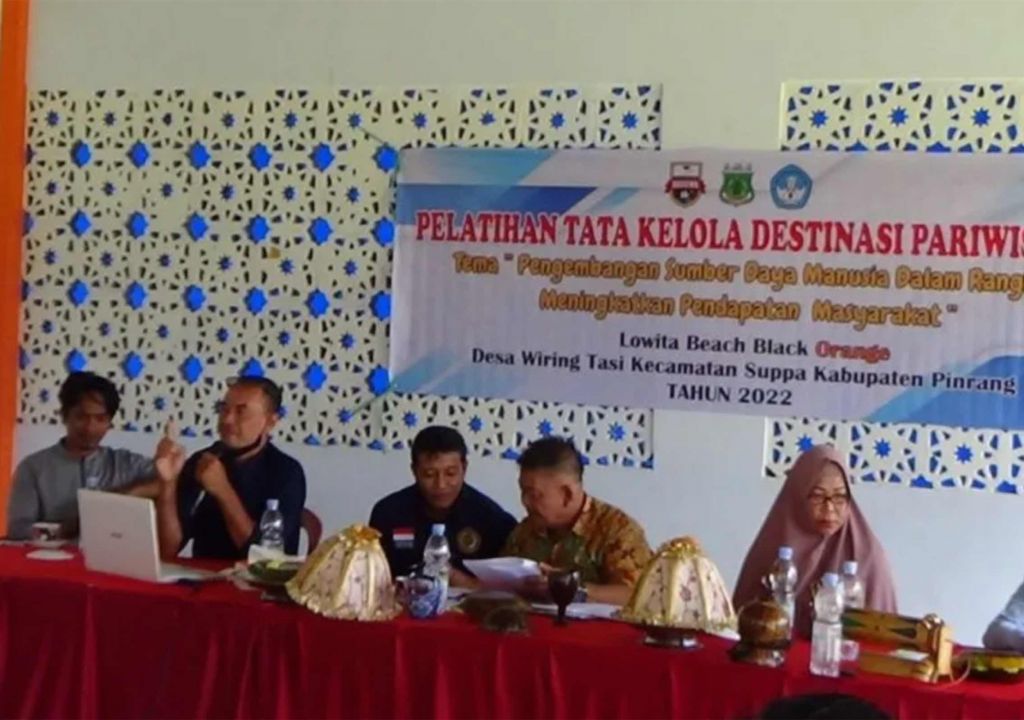 Dosen Unibos Makassar Turun Gunung Kembangkan Wisata Pantai di Pinrang - GenPI.co SULSEL