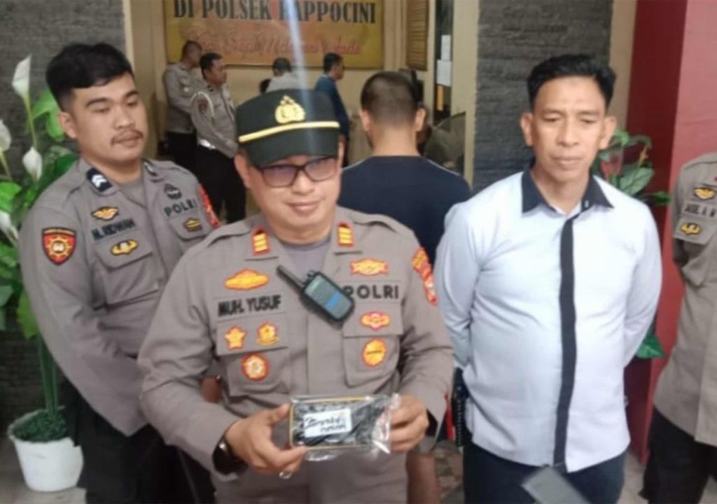 Pacar Dianiaya, Kabur ke Kalimantan, Firman Ditangkap di Makassar - GenPI.co SULSEL