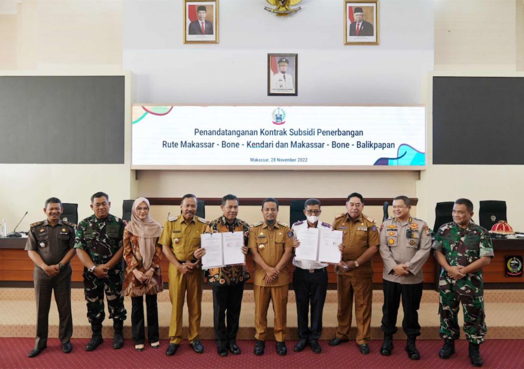 Gubernur Sulsel Beri Kado Indah Buat Warga Bone Sulawesi Selatan - GenPI.co SULSEL