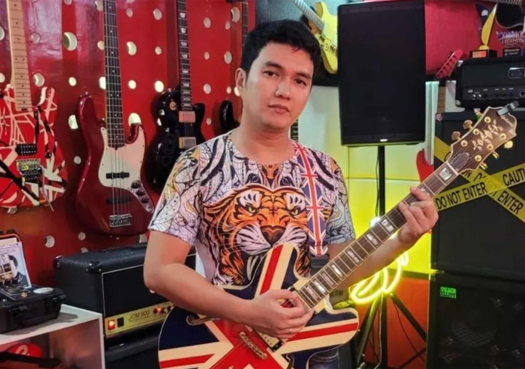 Aldi Taher Transfer Indra Bekti Rp10 Juta Hasil Lelang Gitar Kesayangan - GenPI.co SULSEL