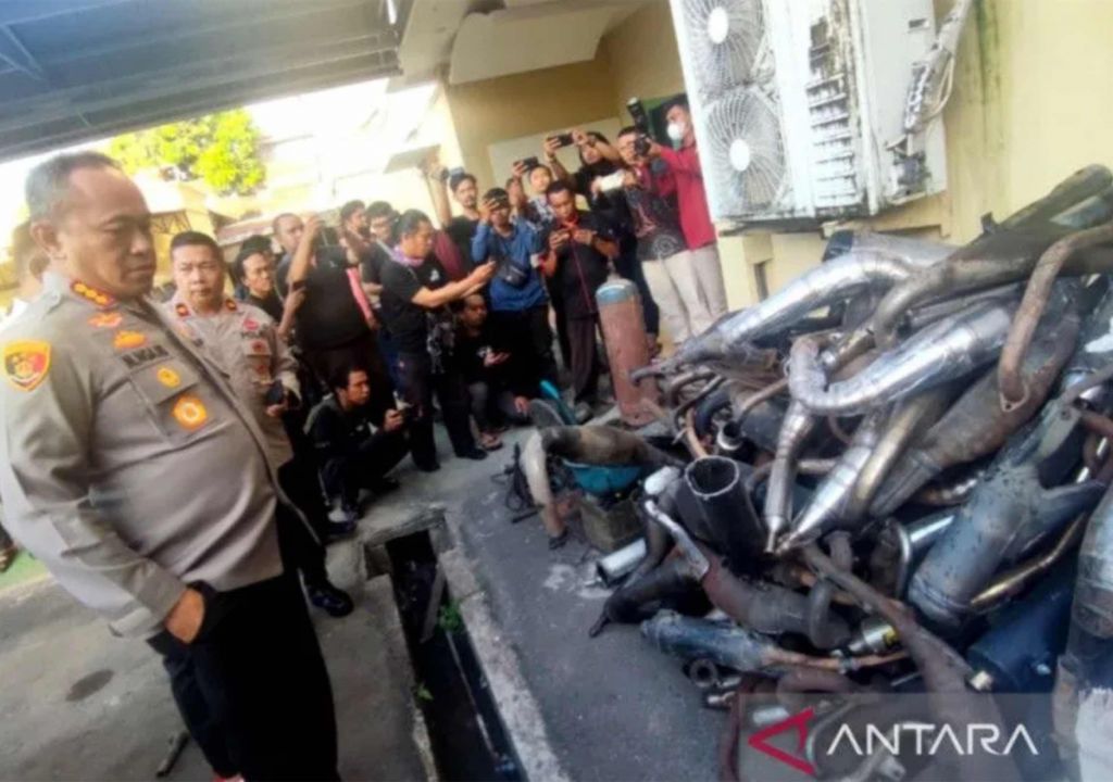 Polrestabes Makassar Gerebek Bengkel Knalpot, Hasilnya Bikin Kaget - GenPI.co SULSEL