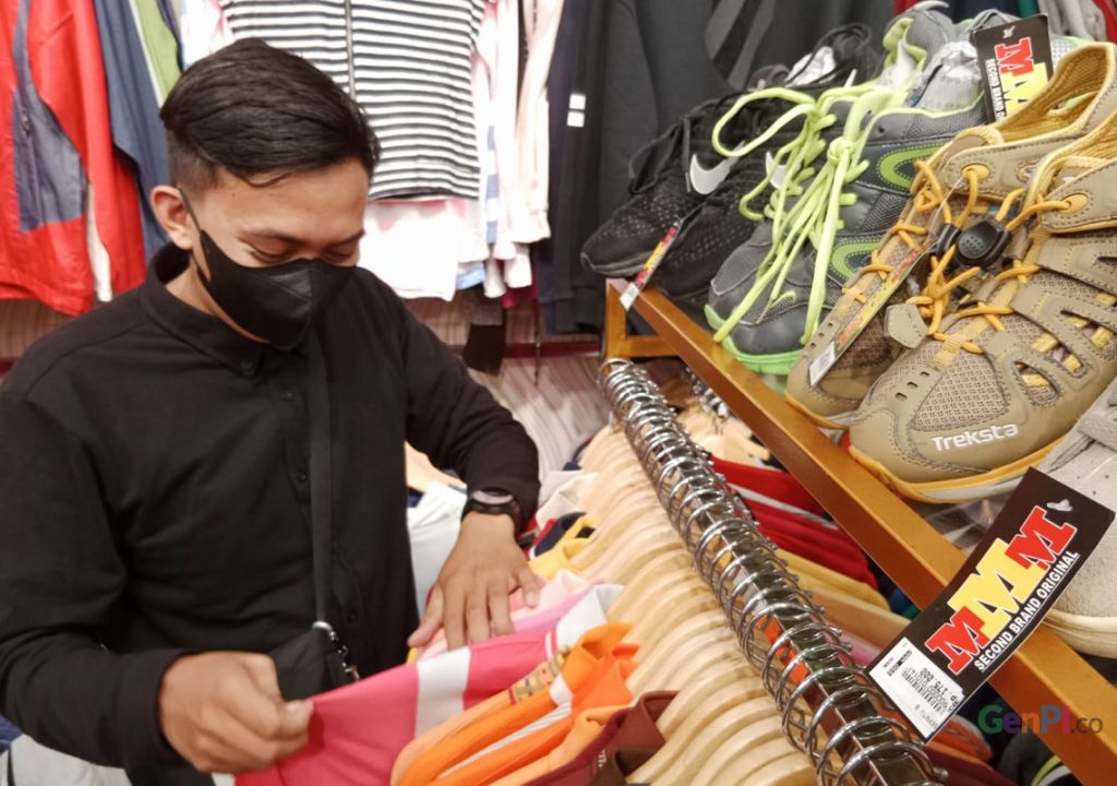 Milenial Sulsel Makin Suka Thrifting, Barang Bekas Juga Berkelas - GenPI.co SULSEL