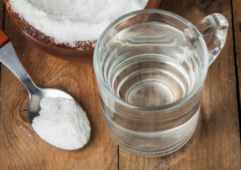 Air Garam, Obat Kumur Alami Atasi Masalah Gigi dan Mulut - GenPI.co SULTRA