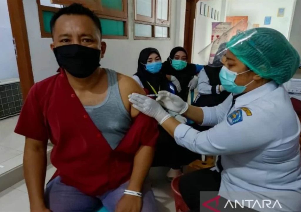 Vaksinasi Dosis Lengkap Kendari di Atas 60 Persen, Sip! - GenPI.co SULTRA