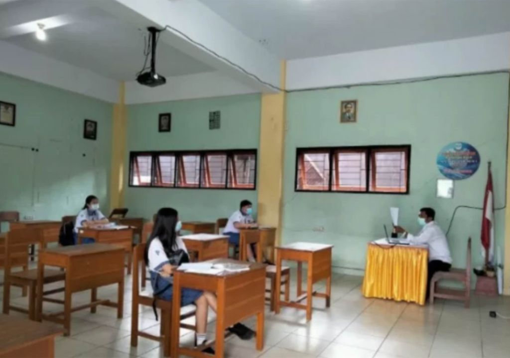 Corona Masuk Sekolah, Siswa PAUD-SMP Kendari Terpaksa Dirumahkan - GenPI.co SULTRA