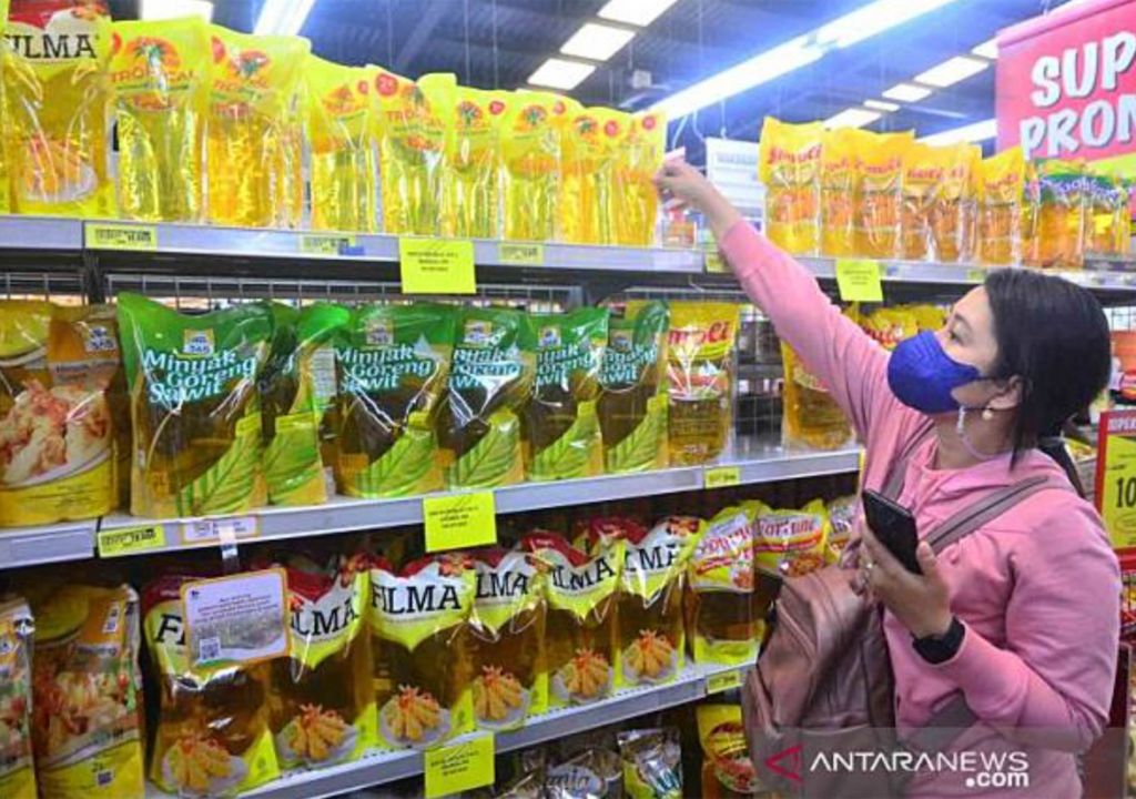 Minyak Goreng di Kendari Makin Panas, 1 Liter Rp70 Ribu - GenPI.co SULTRA