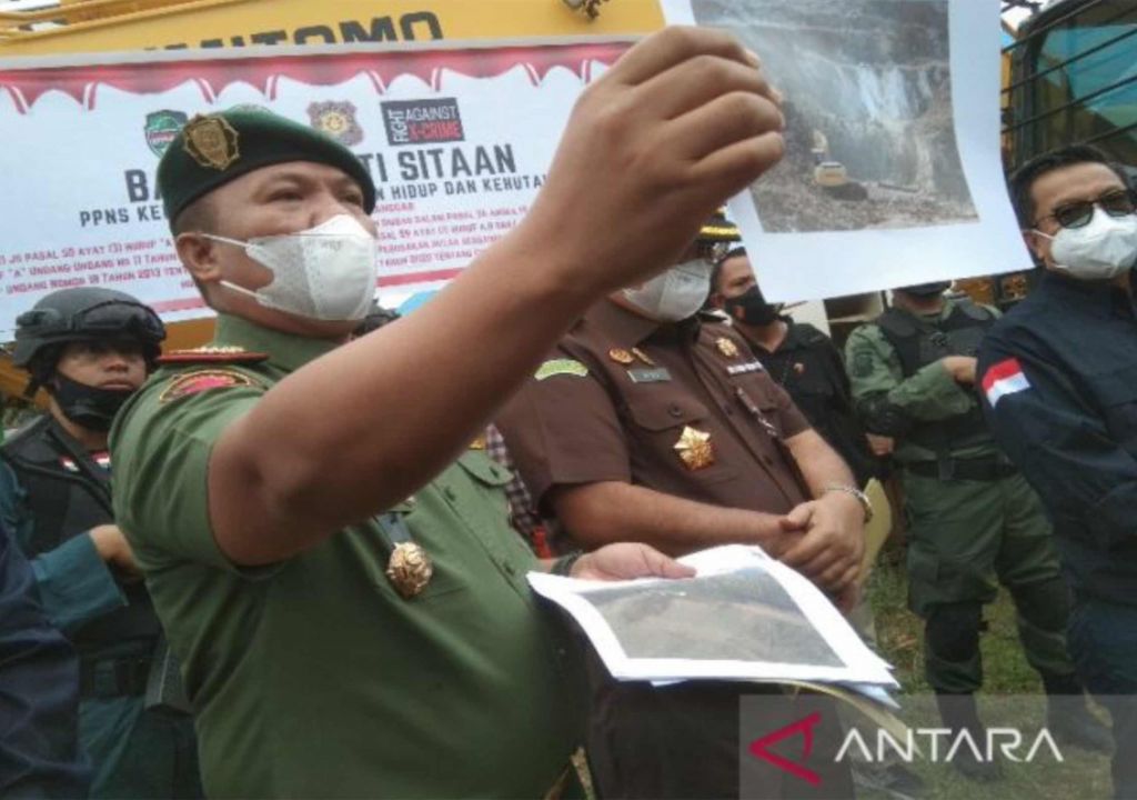 Bos Nikel Ilegal di Sultra Ditangkap, Pelaku Lain Diburu Petugas - GenPI.co SULTRA