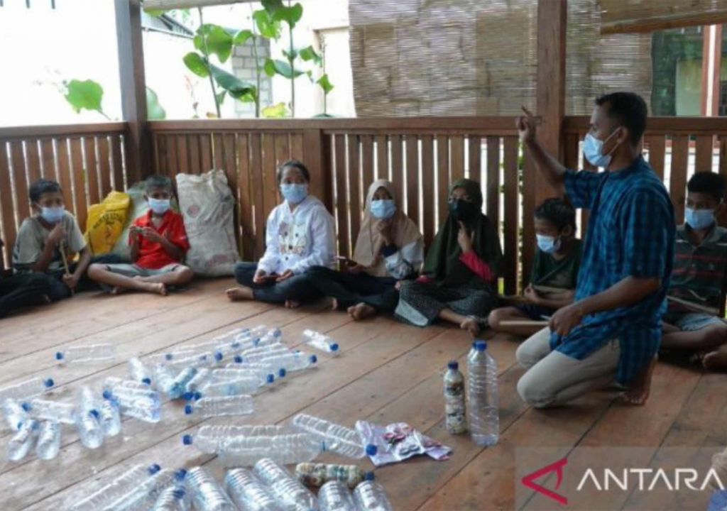Bocah-Bocah di Wakatobi Timba Ilmu Cara Mencintai Lingkungan - GenPI.co SULTRA