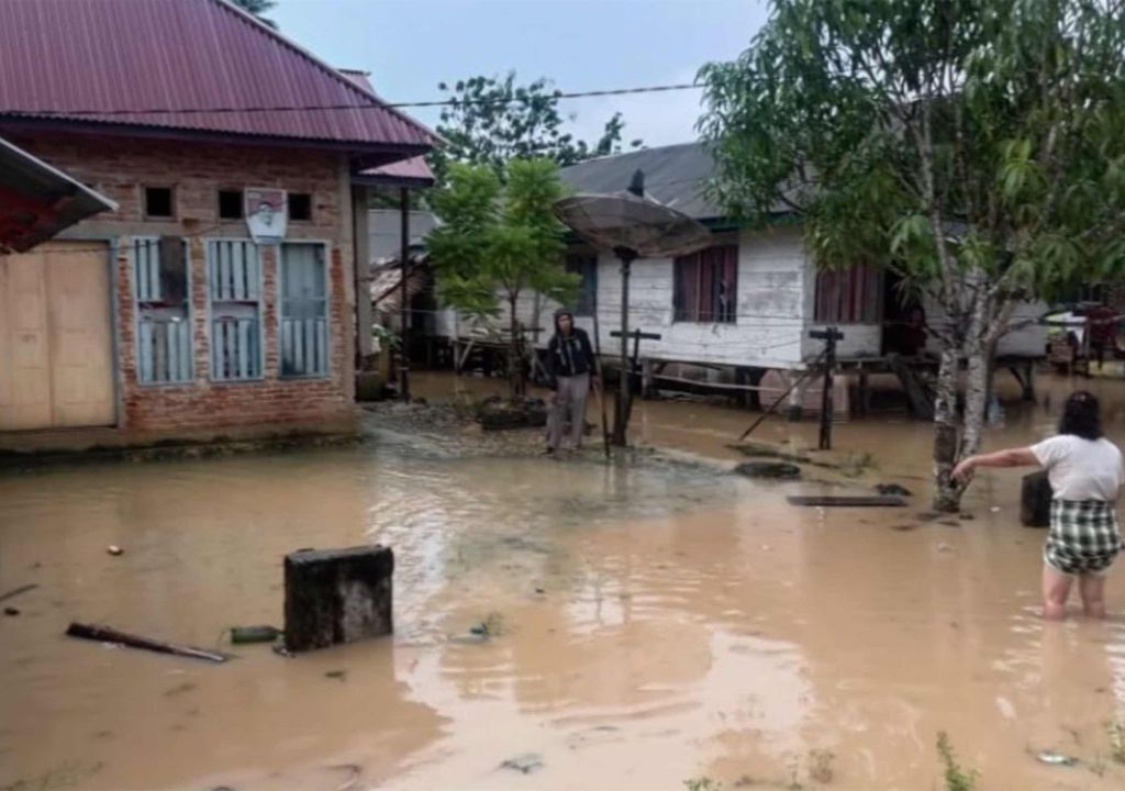 Banjir 1 Meter di Buton Sultra Rendam 132 Rumah, Innalillah - GenPI.co SULTRA