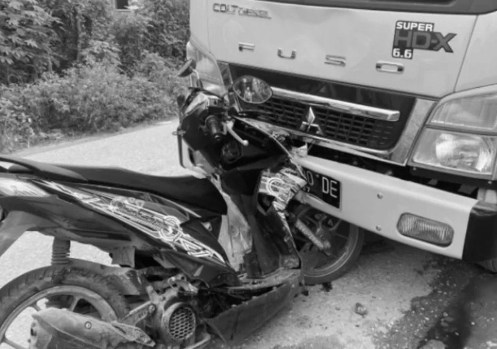 Kecelakaan Sepeda Motor vs Truk, Pelajar SMKN 4 Kendari Meninggal - GenPI.co SULTRA