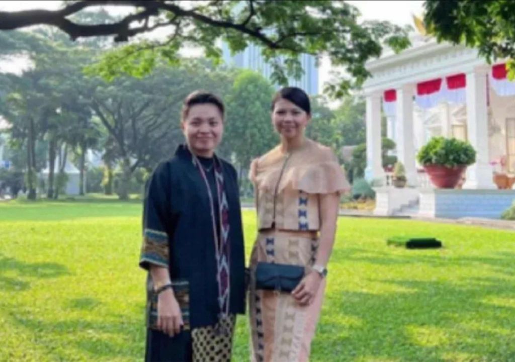 Cantiknya Greysia Polii dan Apriyani Rahayu Pakai Busana Sultra di Istana Negara - GenPI.co SULTRA
