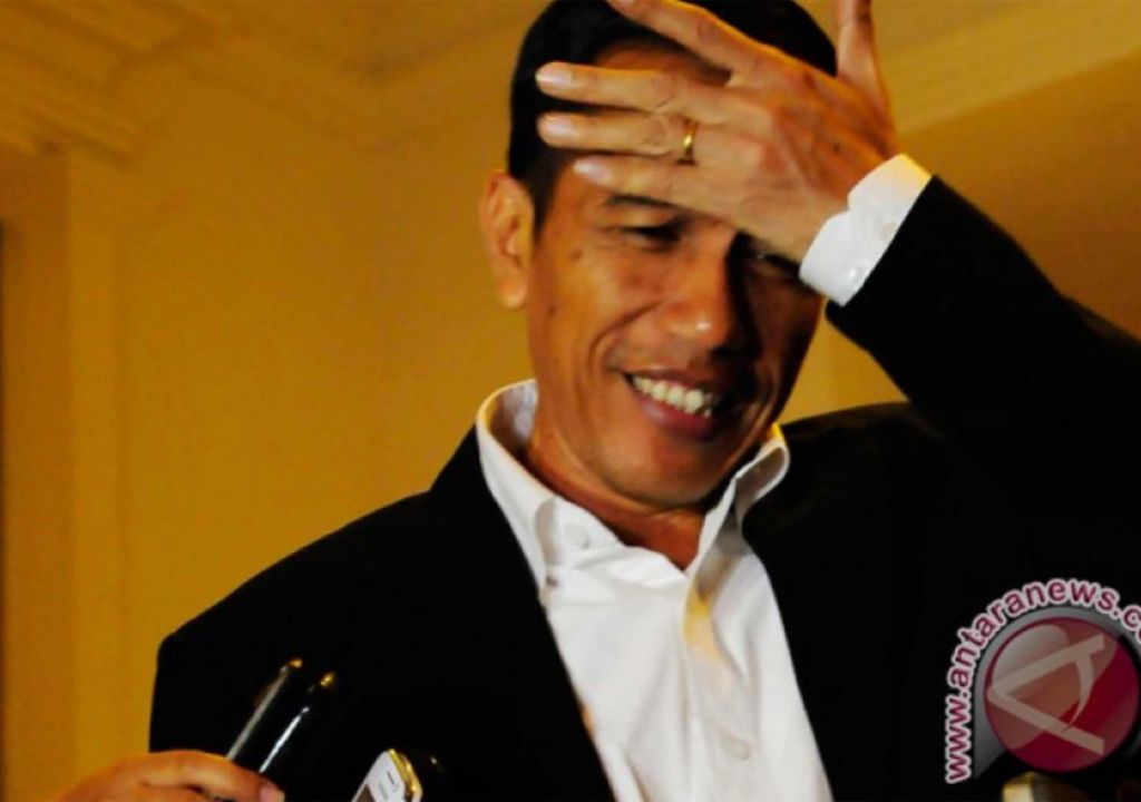 Presiden Jokowi Mengeluh Pusing Gara-Gara Sepak Bola - GenPI.co SULTRA