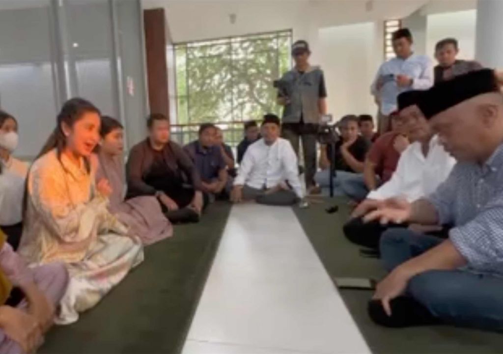 Sapi Dewi Perssik Bikin Ribut, Ketua RT: Masjid Bukan Penitipan - GenPI.co SULTRA