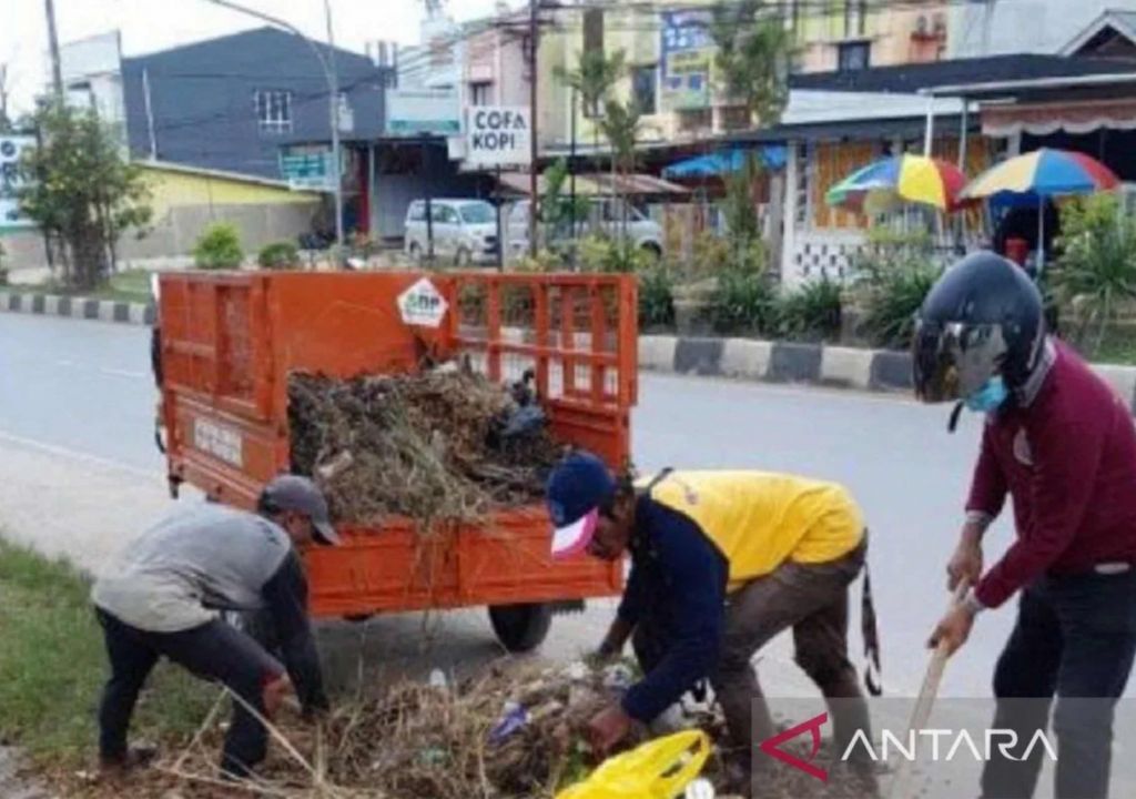 Angkut Sampah dari Rumah, Pemkot Kendari Kasih Upah Rp1 Juta per Bulan - GenPI.co SULTRA