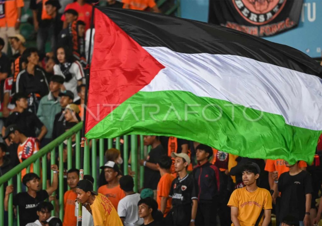 Bendera Palestina Boleh Berkibar di Stadion, Asalkan Suporter Jangan Norak - GenPI.co SULTRA