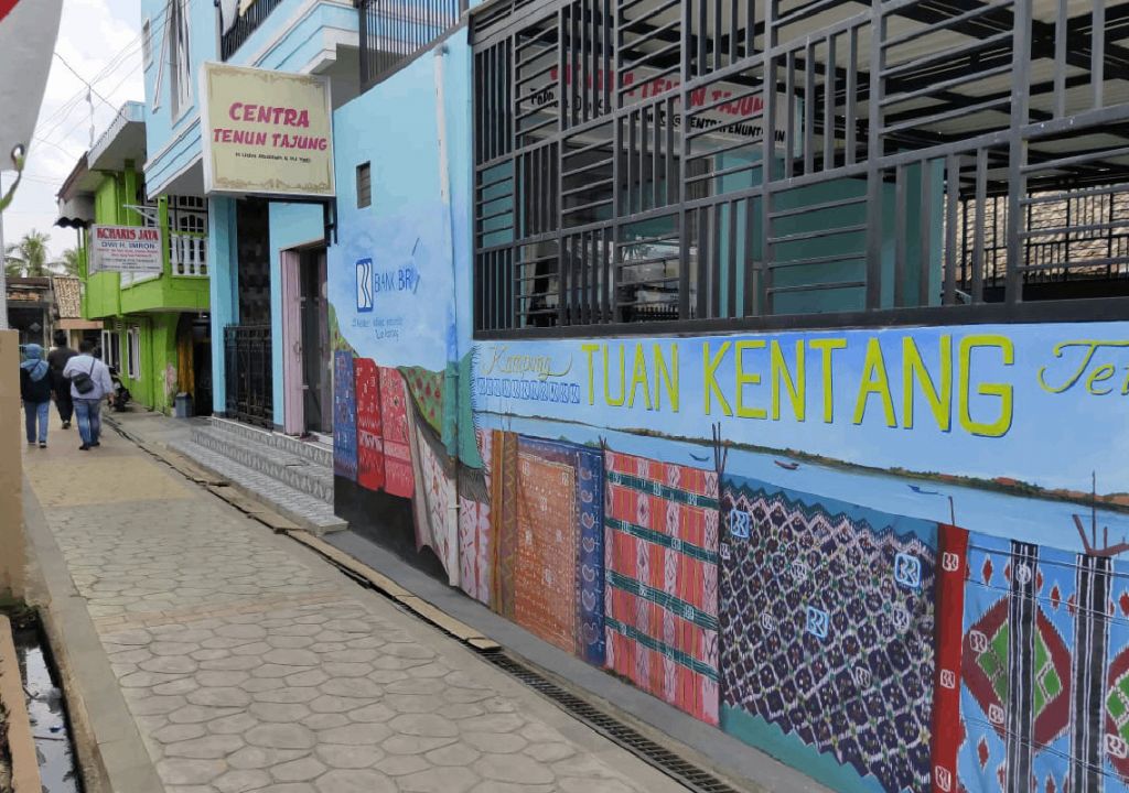 Berkat BRI, Klaster Usaha Kain Tuan Kentang Palembang Meningkat - GenPI.co SULTRA