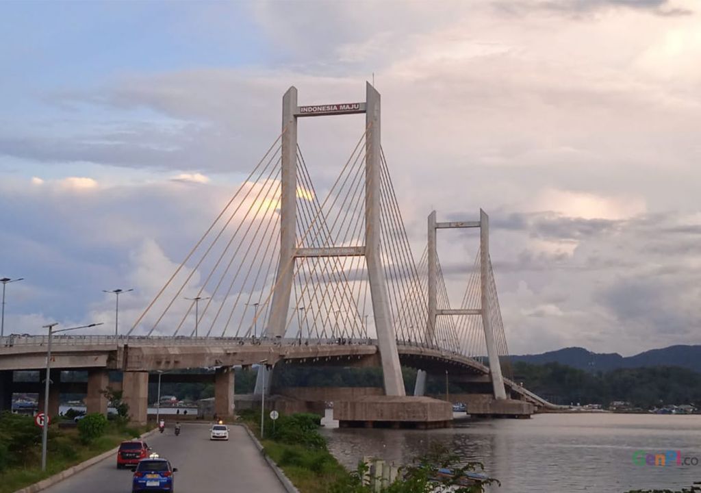 Jembatan Teluk Kendari, Pesona Wisata Super Murah di Sultra - GenPI.co SULTRA