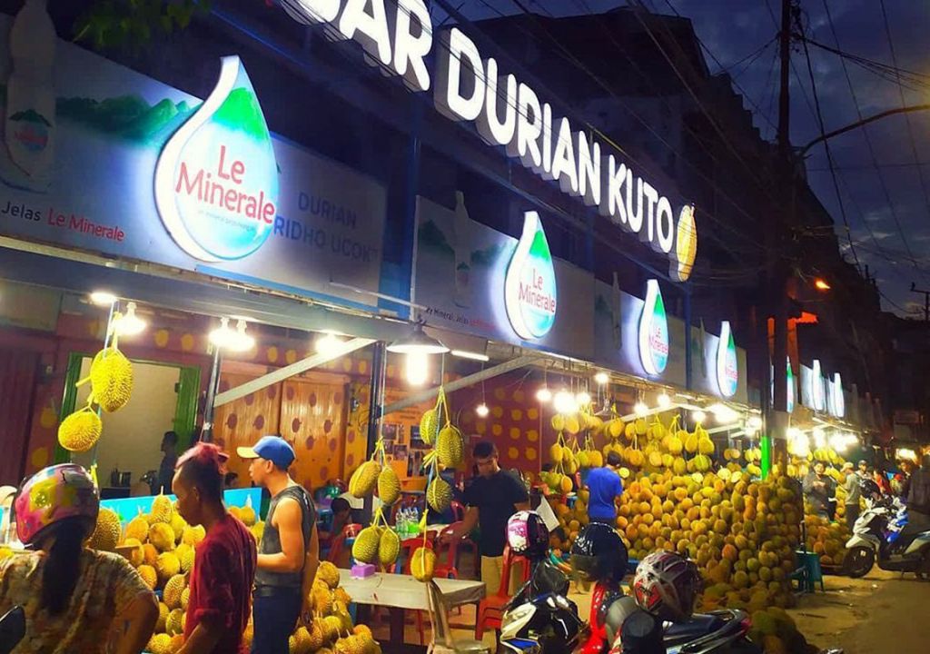 Menikmati Durian di Pasar Kuto Palembang, Lezatnya Bikin Nagih - GenPI.co SUMSEL