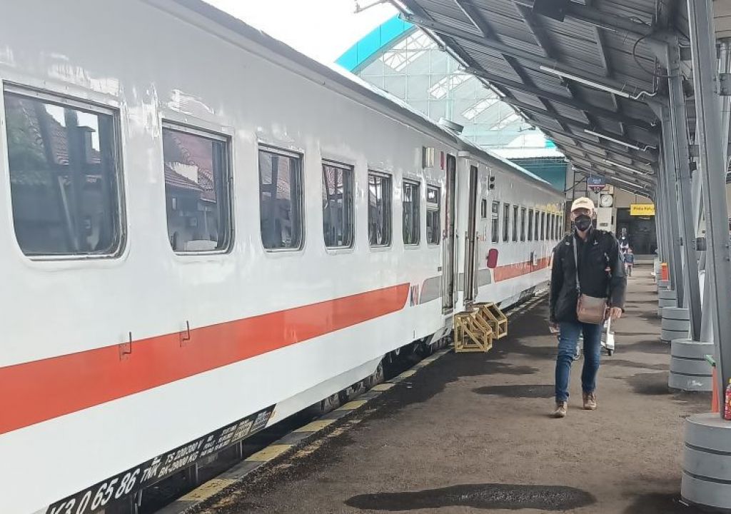H-4 Lebaran, Tiket KA di Stasiun Baturaja Habis Terjual - GenPI.co SUMSEL