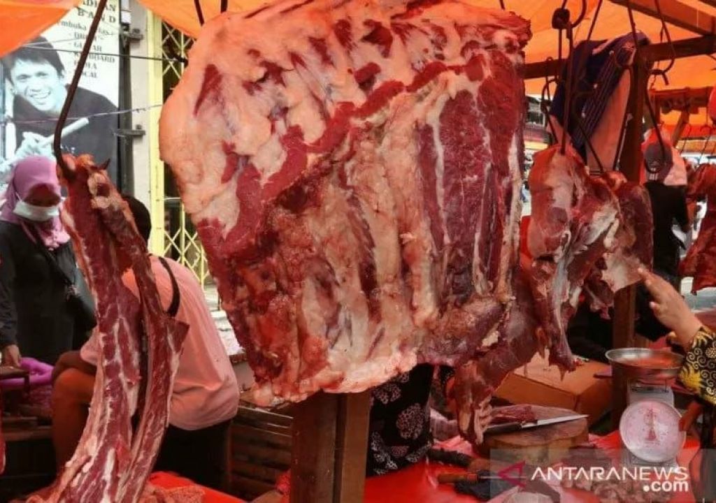 PMK Mulai Mengamuk, Omzet Pedagang Daging Sapi di OKU Turun - GenPI.co SUMSEL