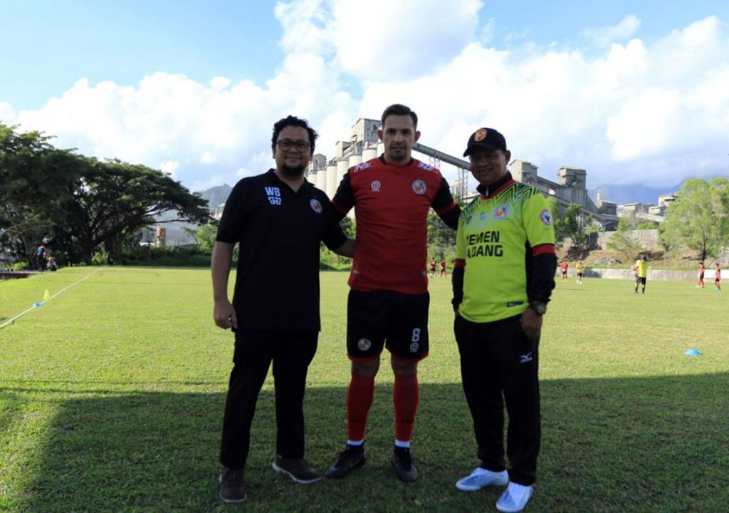 Pemain Naturalisasi Silvio Escobar Berlabuh ke Semen Padang FC - GenPI.co SUMSEL