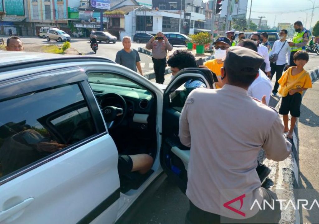 R Ditemukan Meninggal Dunia Saat Kemudikan Mobil di Palembang - GenPI.co SUMSEL