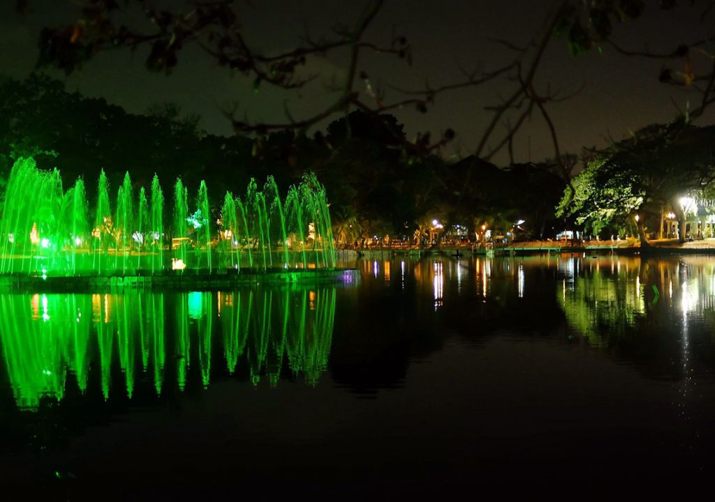 Taman Kambang Iwak, Tempat Favorit Warga Palembang Kongko - GenPI.co SUMSEL
