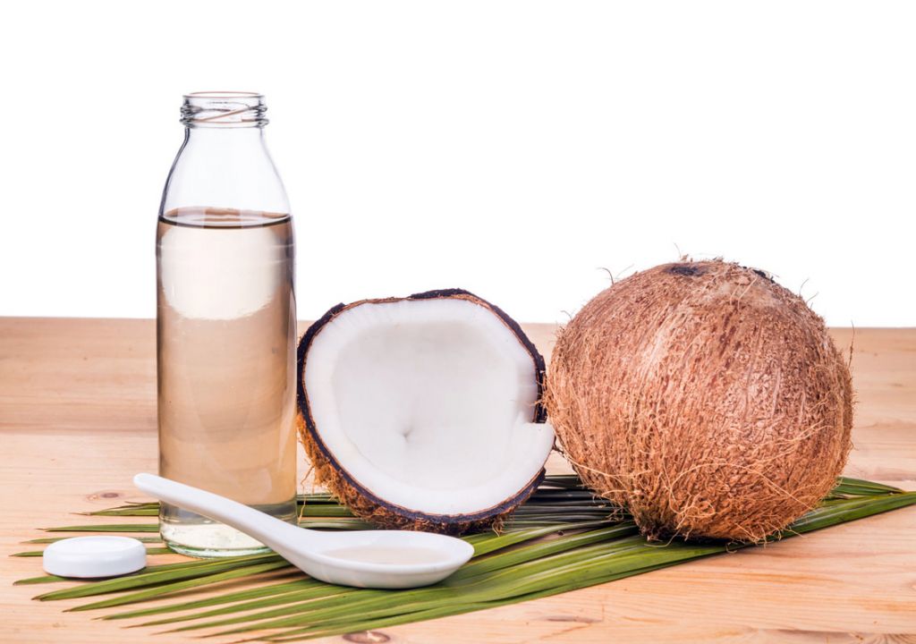 3 Kelebihan Virgin Coconut Oil Dibanding Minyak Kelapa Biasa - GenPI.co SUMSEL
