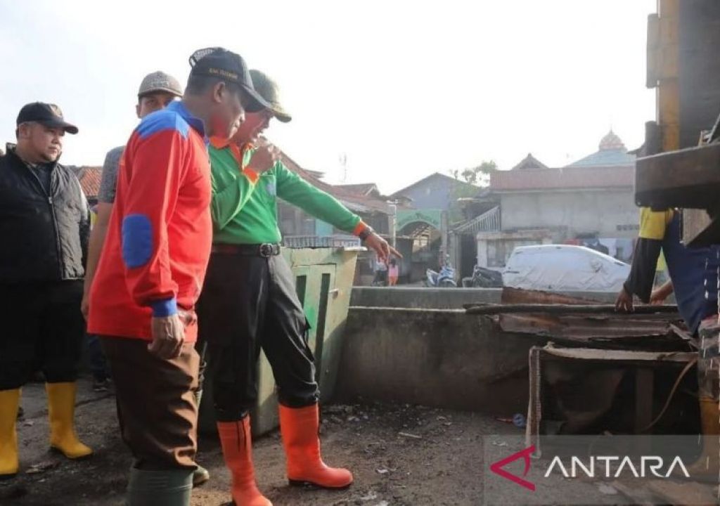 Gotong Royong Bersihkan Lingkungan Resmi Digelar Kota Palembang - GenPI.co SUMSEL