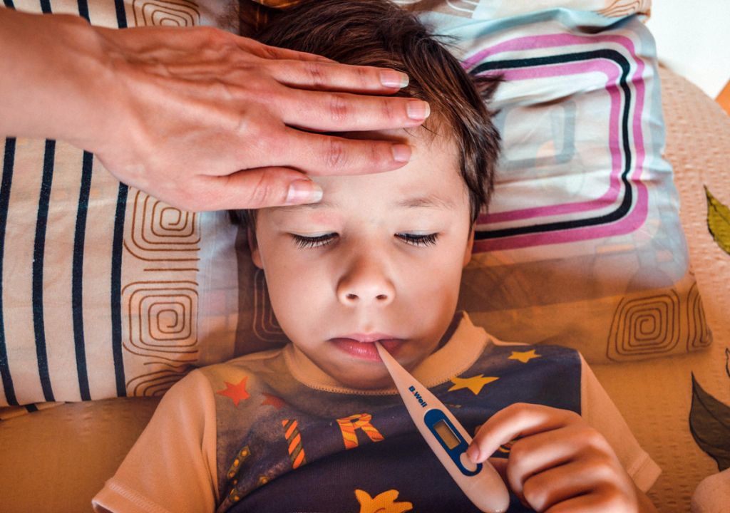 3 Daftar Obat Demam Aman untuk Anak, Dijamin Si Kecil Suka - GenPI.co SUMSEL