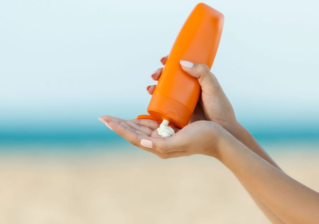 Kulit Berminyak? 3 Sunscreen Ini Cocok Banget untuk Kamu - GenPI.co SUMSEL