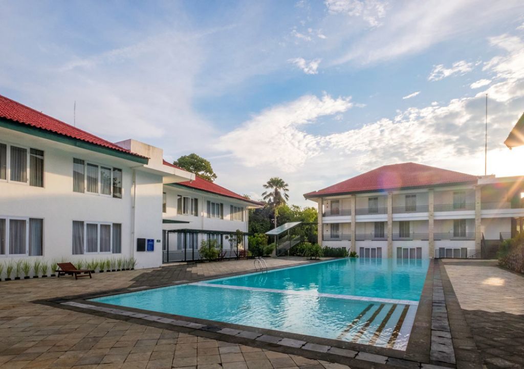 Hotel Murah Bintang 3 di Muara Enim: Kamar Luas, Lokasi Nyaman - GenPI.co SUMSEL