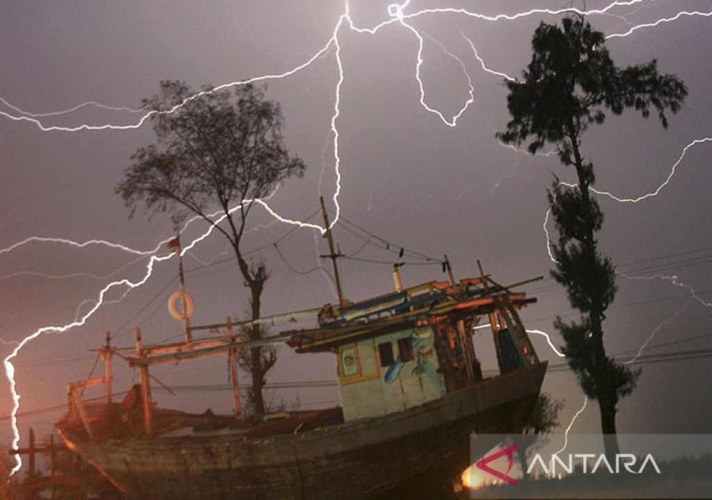 BMKG: Martapura Bakal Dilanda Hujan Petir pada Malam Hari - GenPI.co SUMSEL