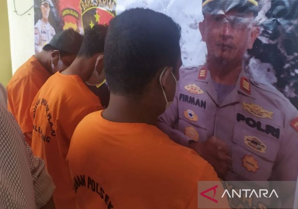 Asyik Pesta Sabu-sabu, 3 Sopir BBM Ilegal Ditangkap Polisi di Palembang - GenPI.co SUMSEL